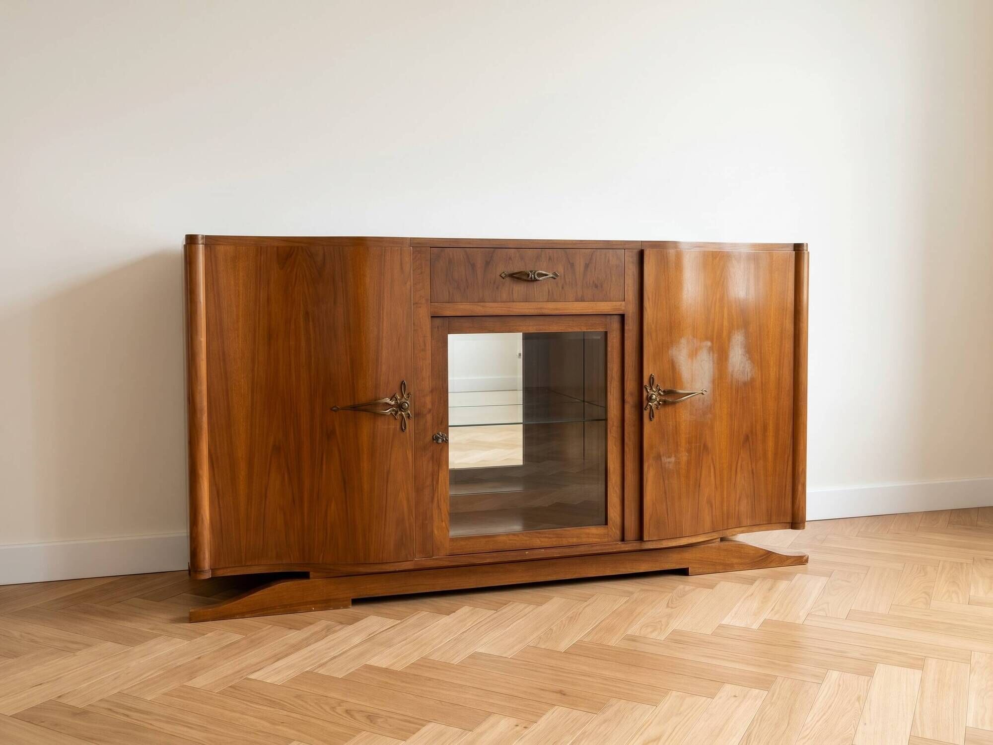 Art Deco enfilade from the 1930s in walnut.