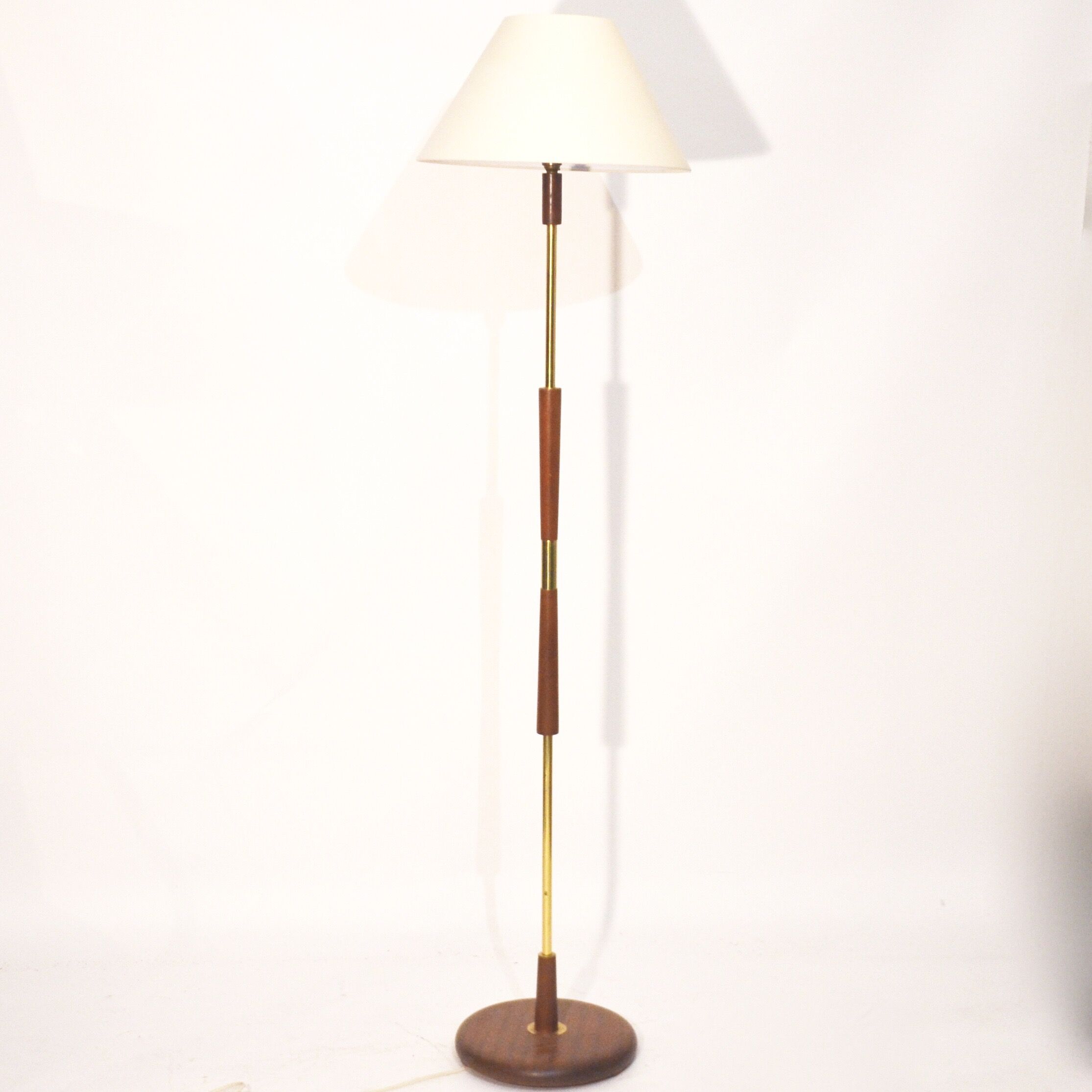 Scandinavian floor lamp