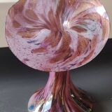 Volubilis vase in Murano glass. Pink speckled background. Height 21 cm.
