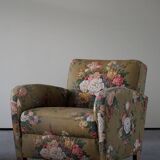 Modern Danish pair of curved lounge chairs, original fabric, Fritz Hansen, 1940.