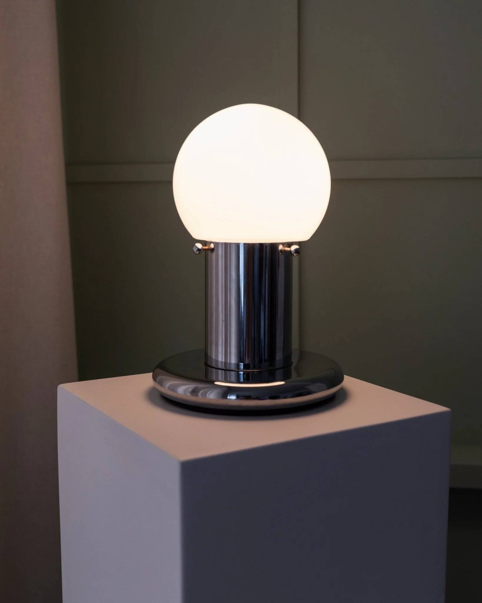 Space Age desk lamp - postmodern Memphis design - made in Italy - 70s