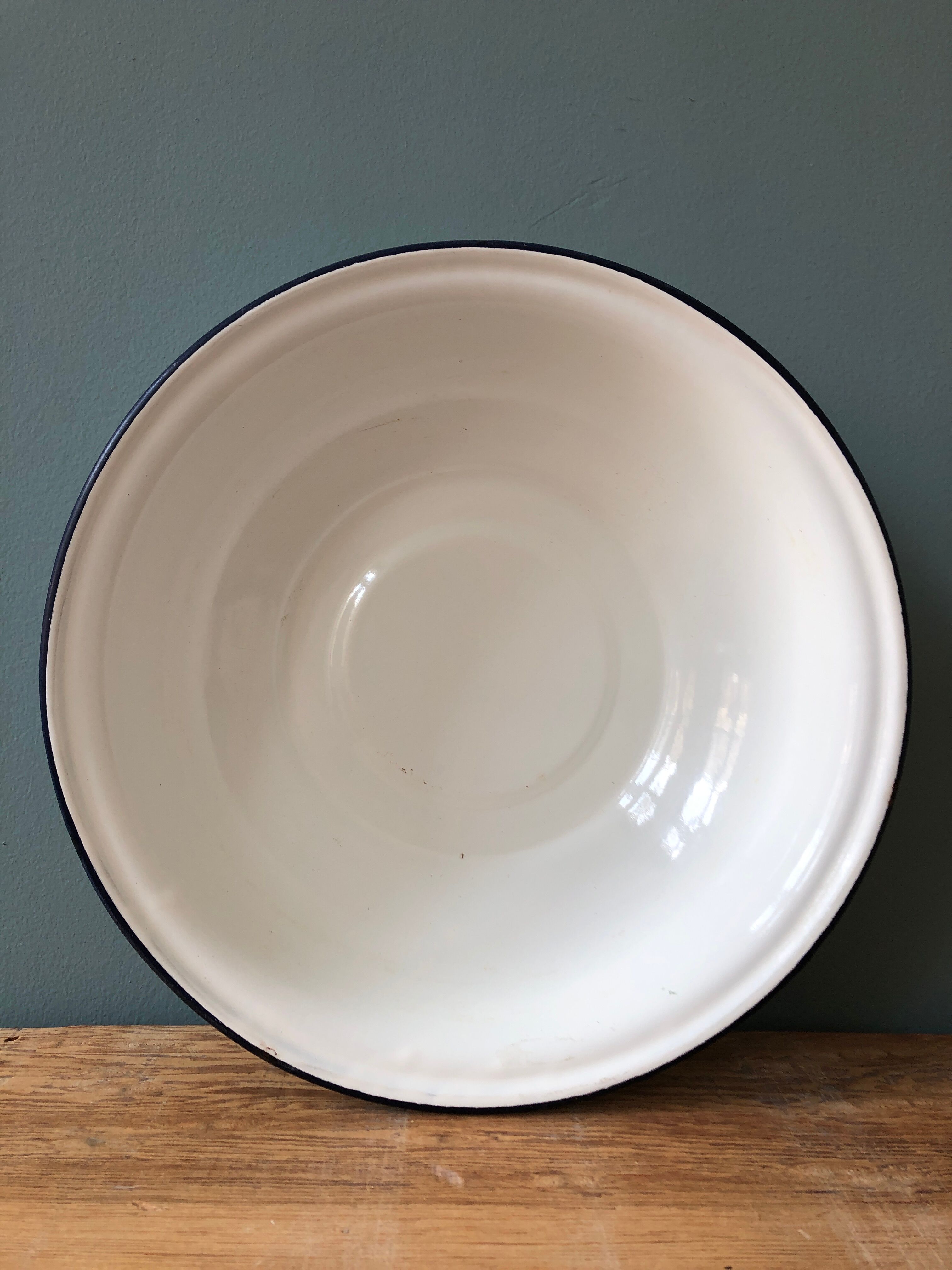 Ancient enamelled sheet metal basin