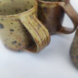 Cups + sandstone saucer by Puisaye Gaudry