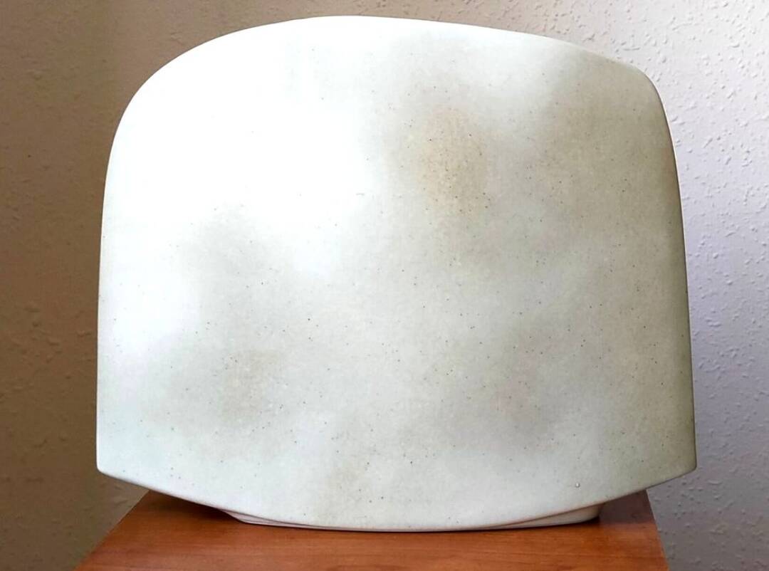 Virebent porcelain vase