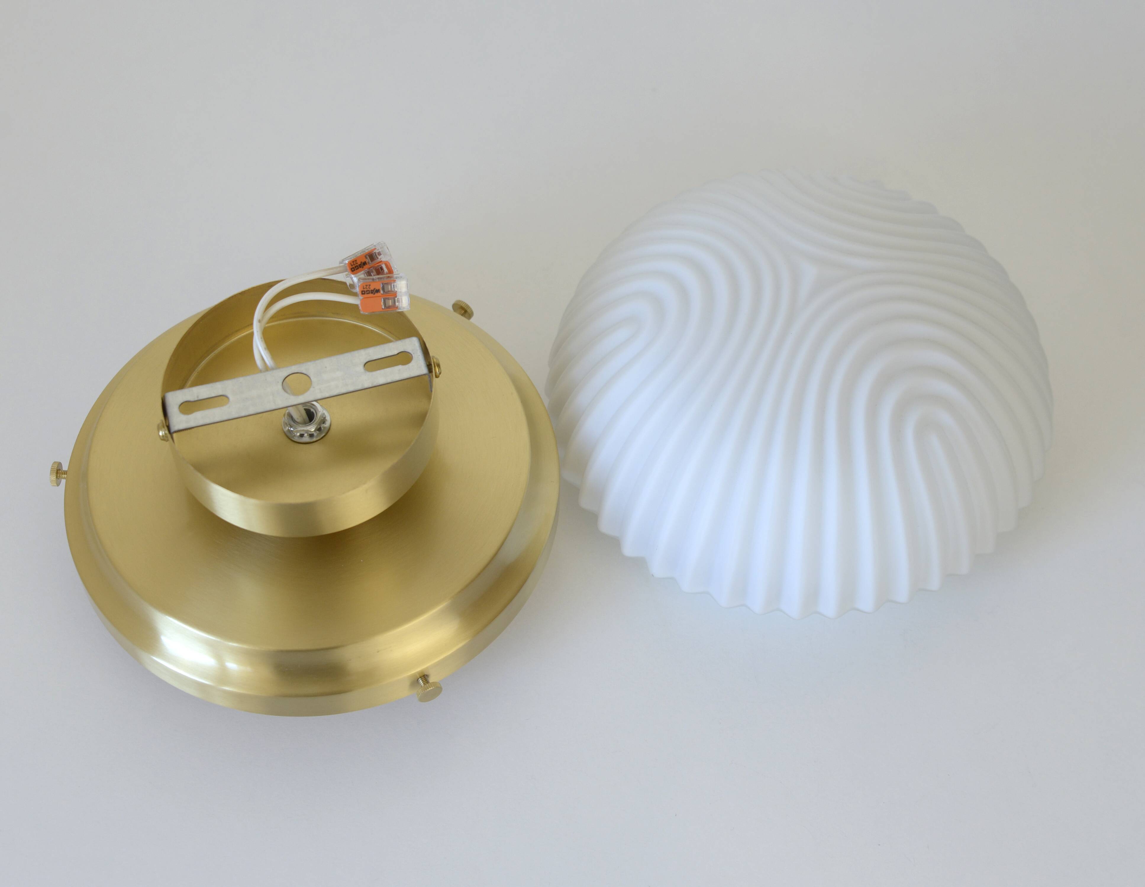 Plafonnier semi-encastré vintage en verre blanc