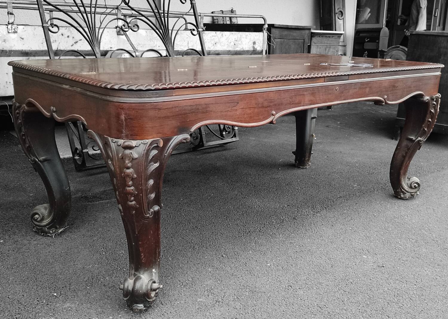 Large Louis XV style mahogany desk, 19th century