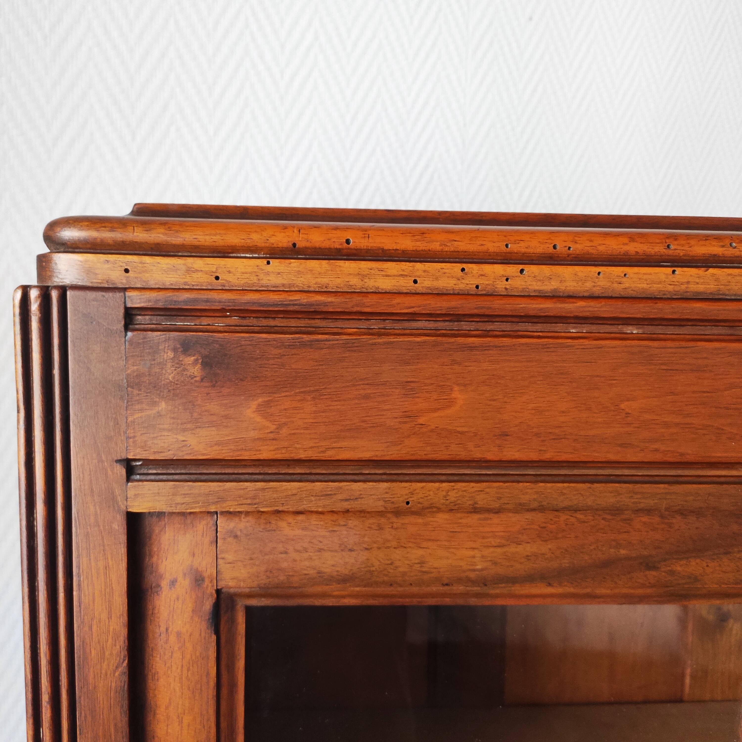Parisian glass cabinet in solid walnut