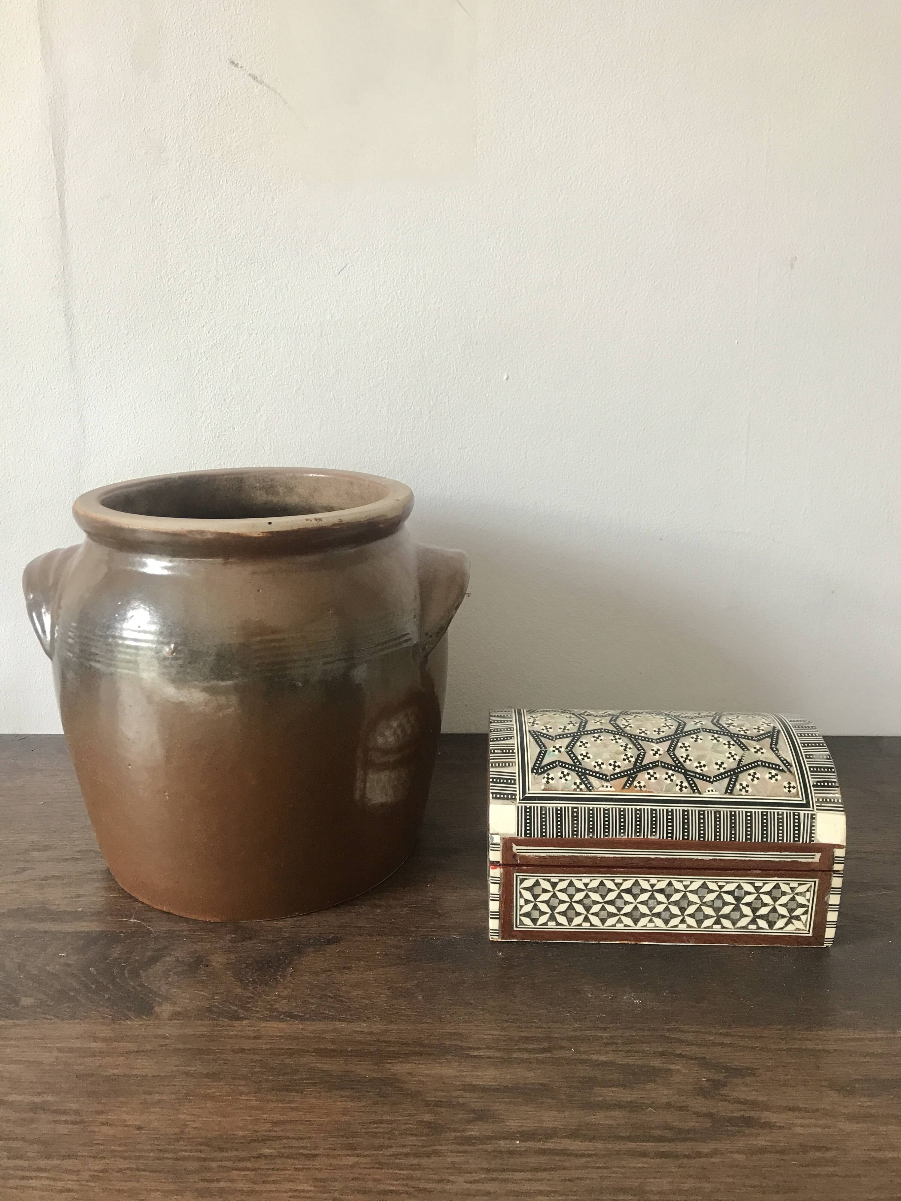 Brown glazed grease pot