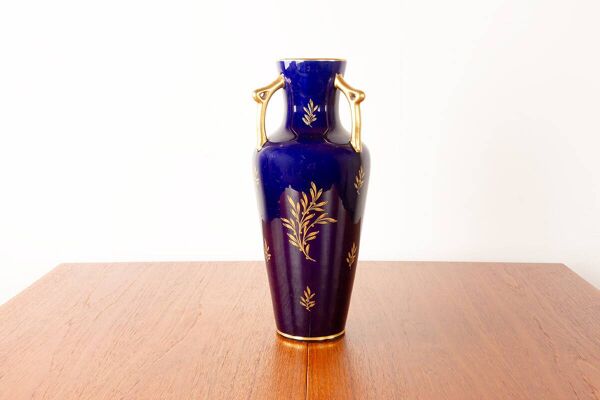 Vase de style Néo-Classique en porcelaine, bleu cobal, Pinon-Heuzé 1930.