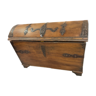 Malle XVIII em in walnut