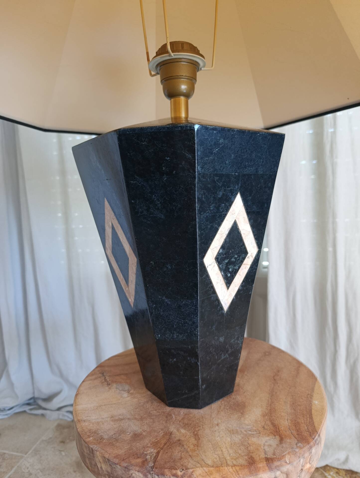 Vintage table lamp in black marble and mother-of-pearl - 70s/80s - Hollywood