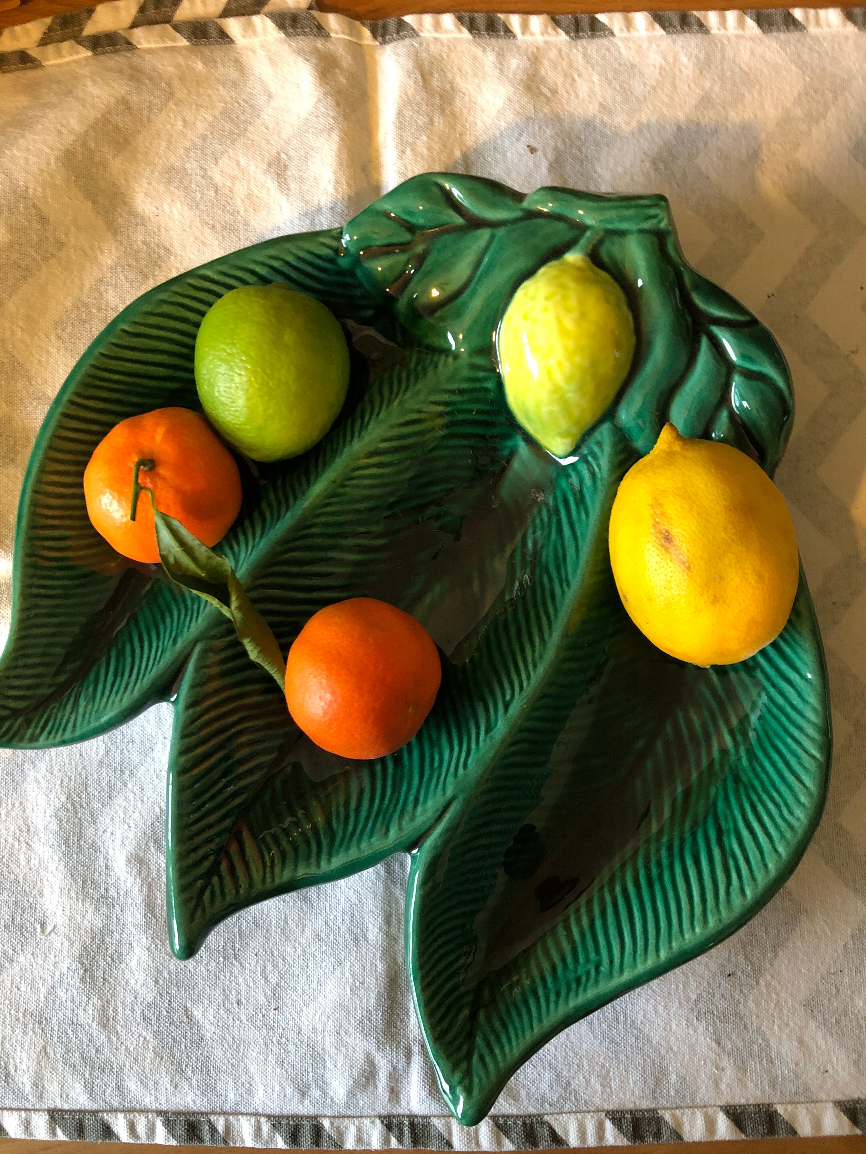 Fruit dish