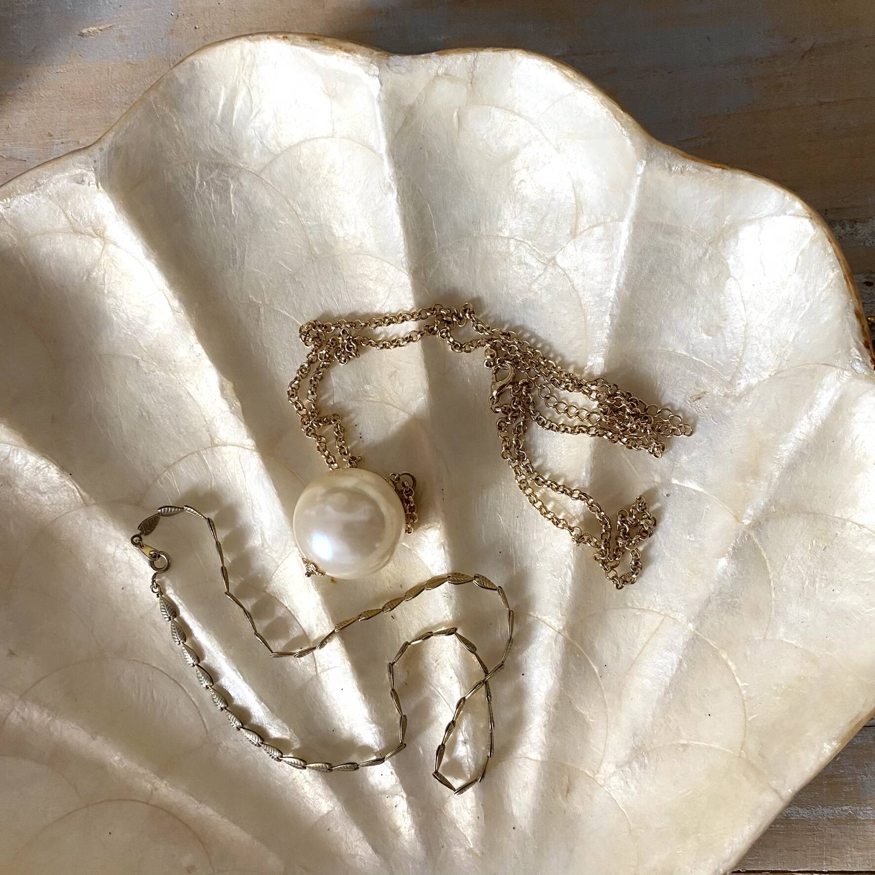Vide poche vintage coquillage en nacre de Capiz
