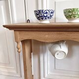 Wooden wall-mounted dresser shelf