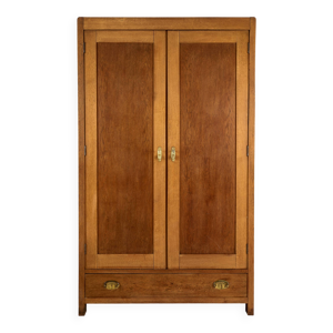 Armoire en bois vintage,