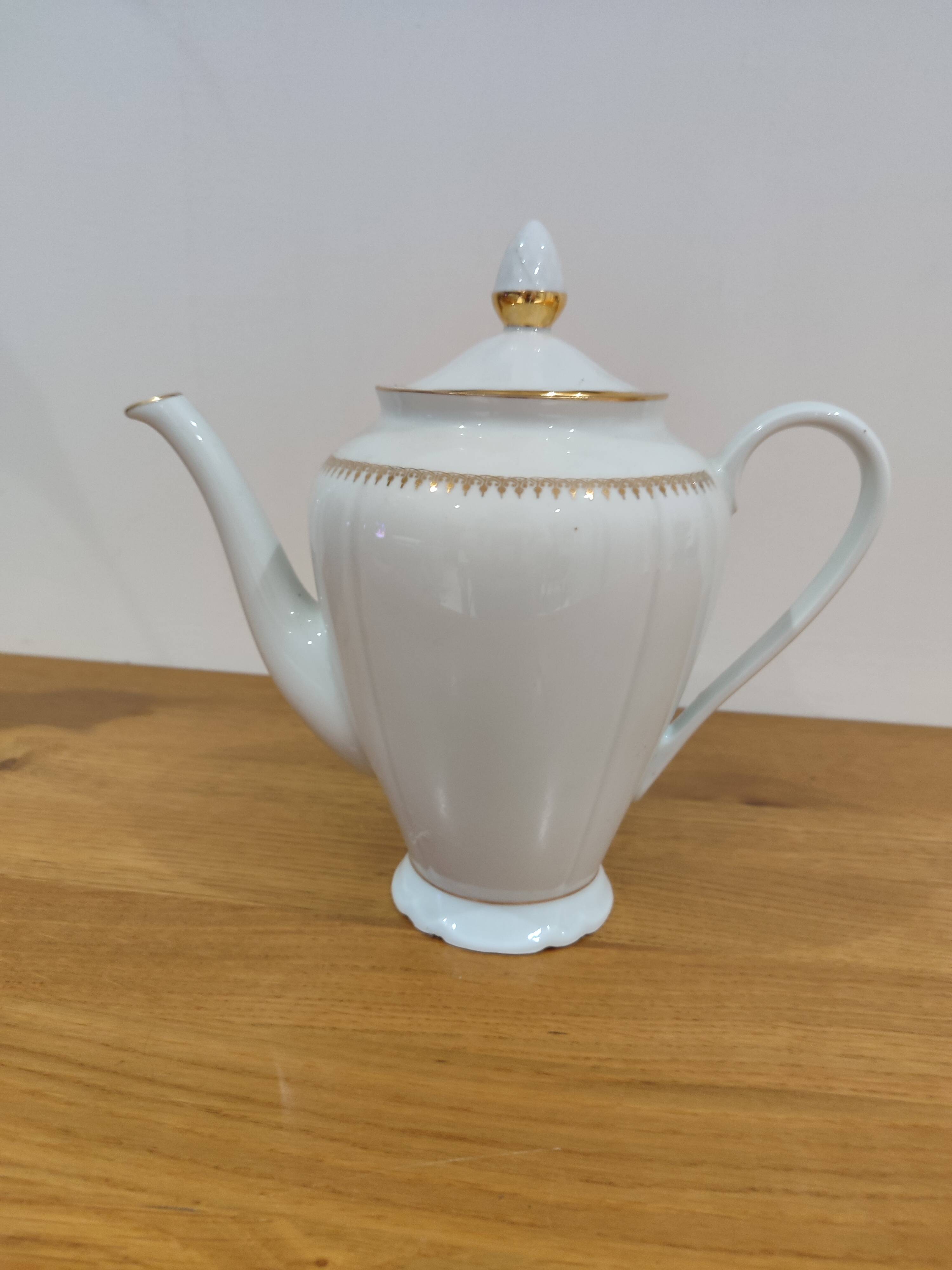 Porcelain coffee pot