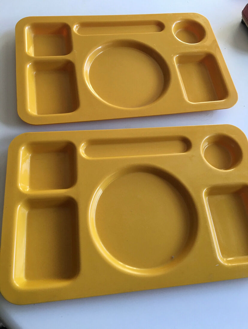 Set of two Guzzini trays