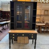 Desk with showcase