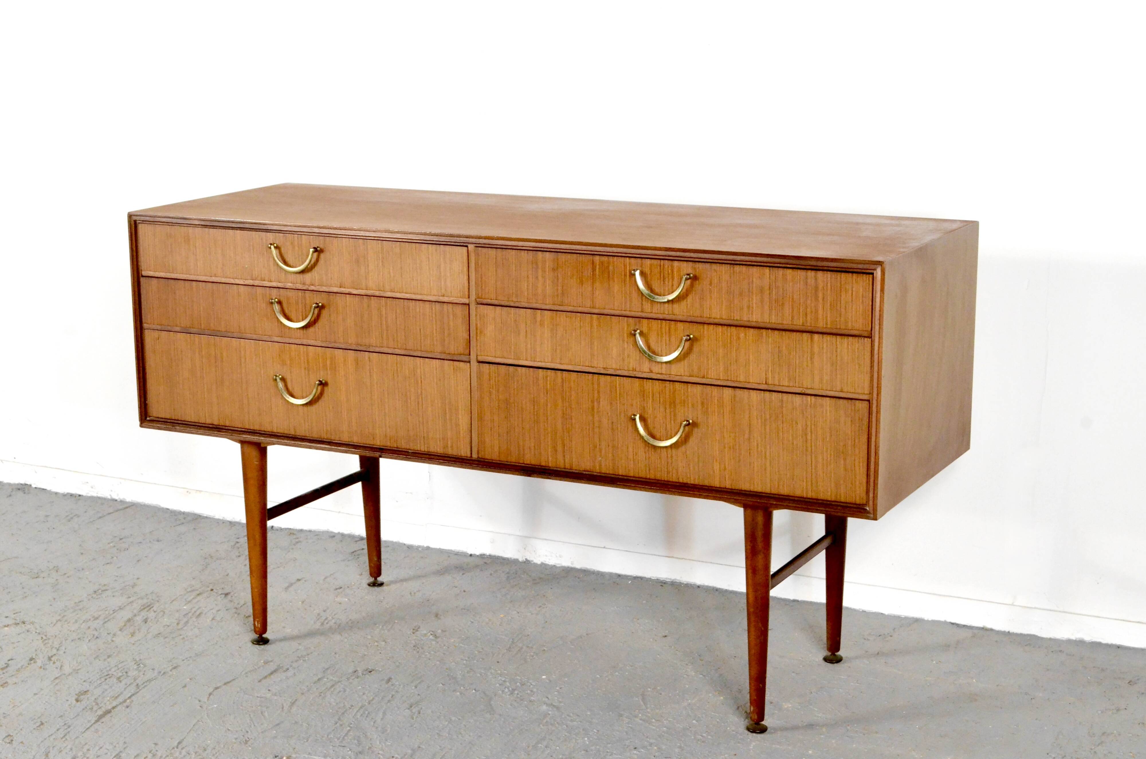 Buffet/commode Meredew du milieu du siècle en teck. Vintage