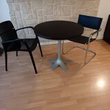 Round table