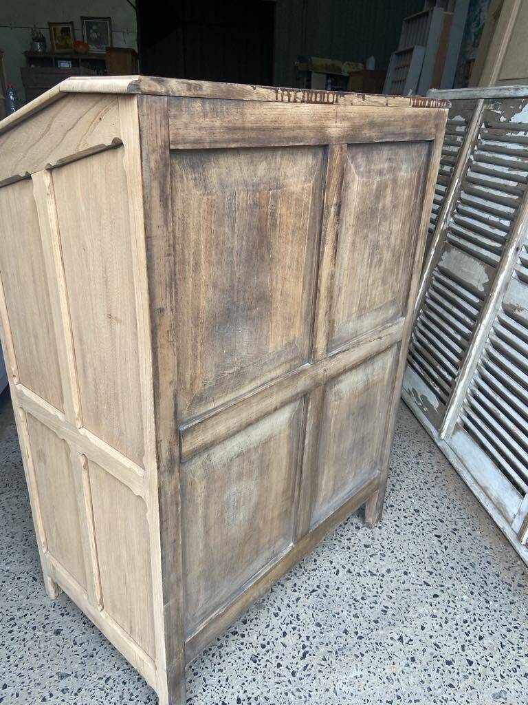 Craft furniture / desk in raw wood