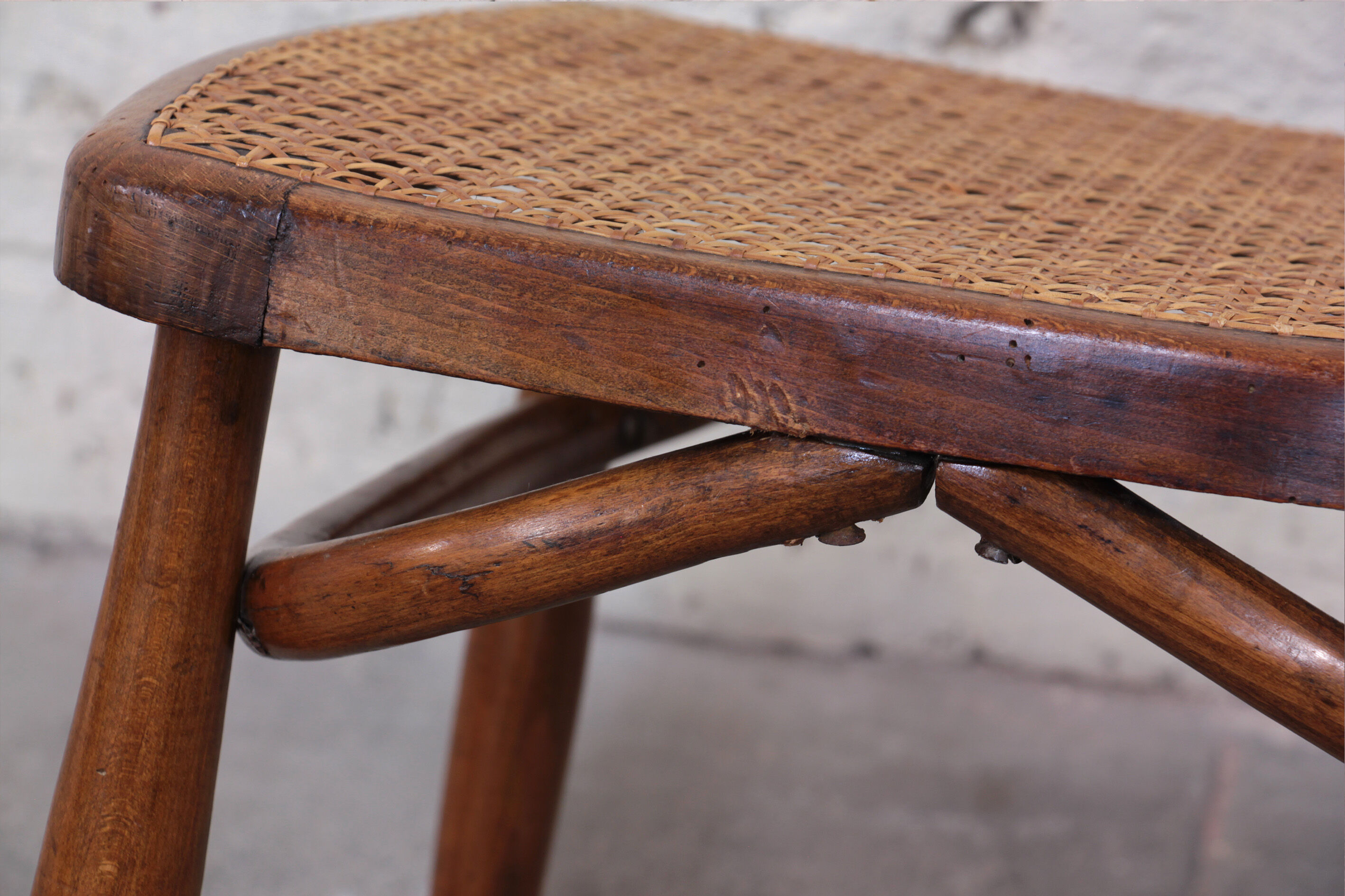 Bistrot chair in curved wood and caning