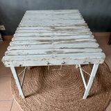 Folding table