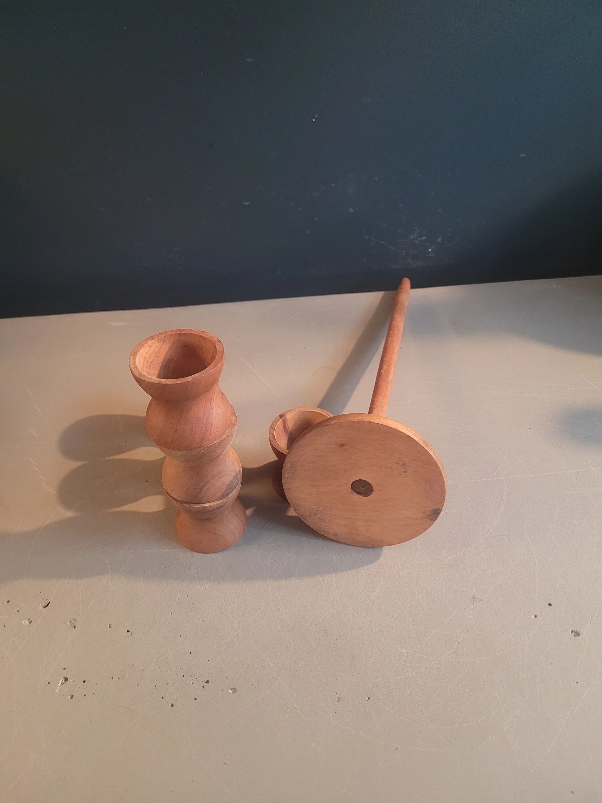 6 wooden egg cups with stand