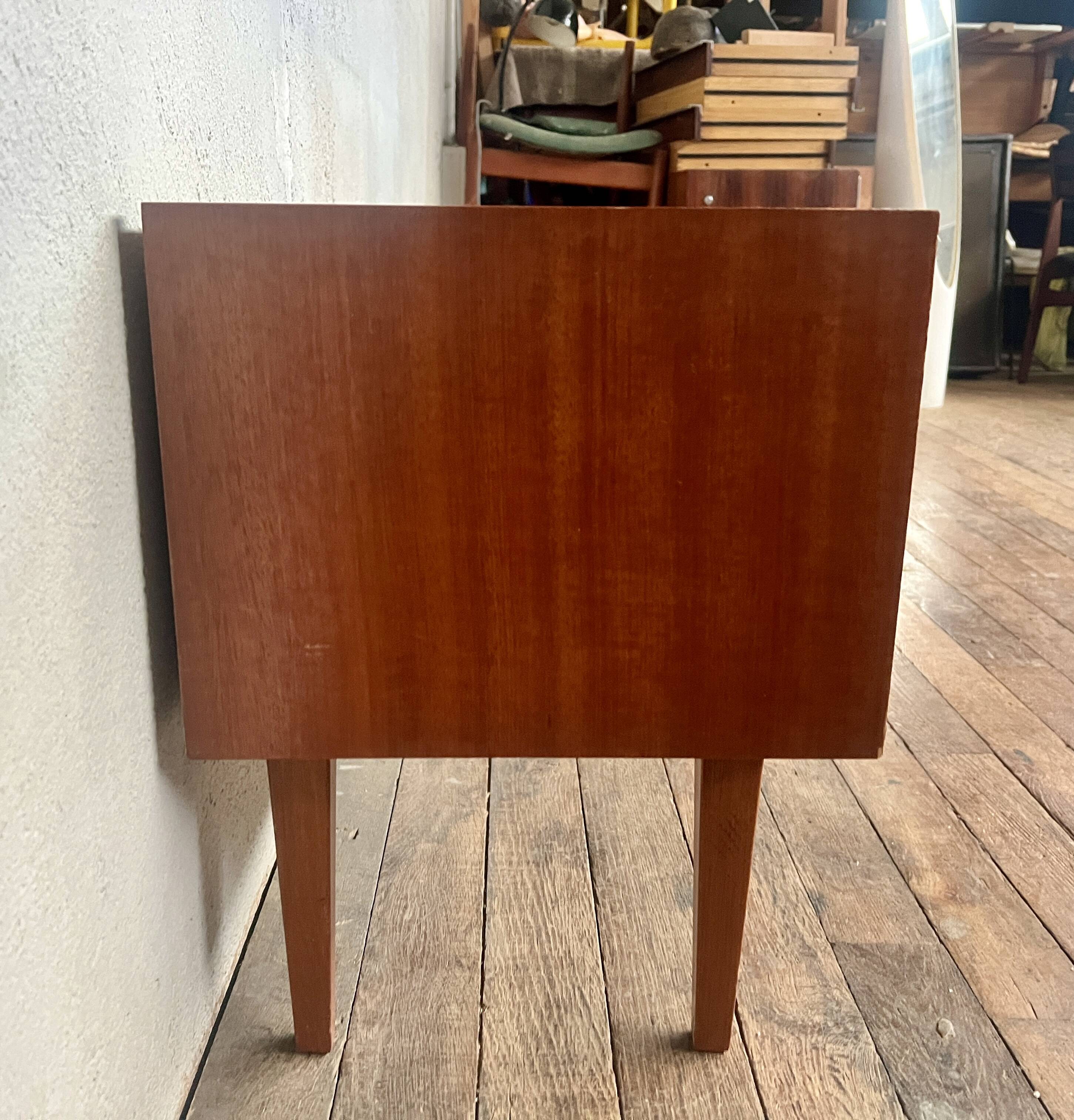 Enfilade / Meuble TV scandinave en teck 1960