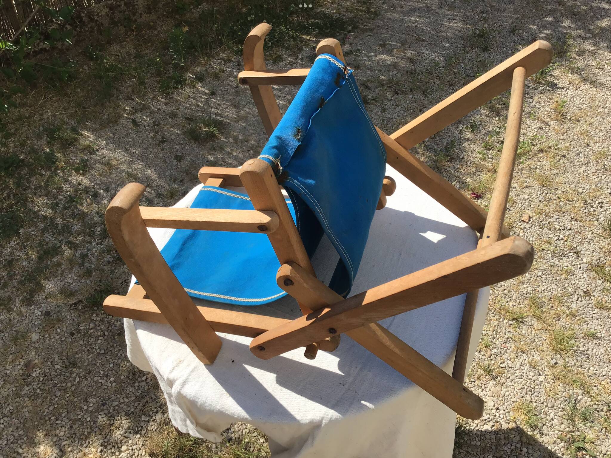 Small folding canvas children's armchair for beach camping