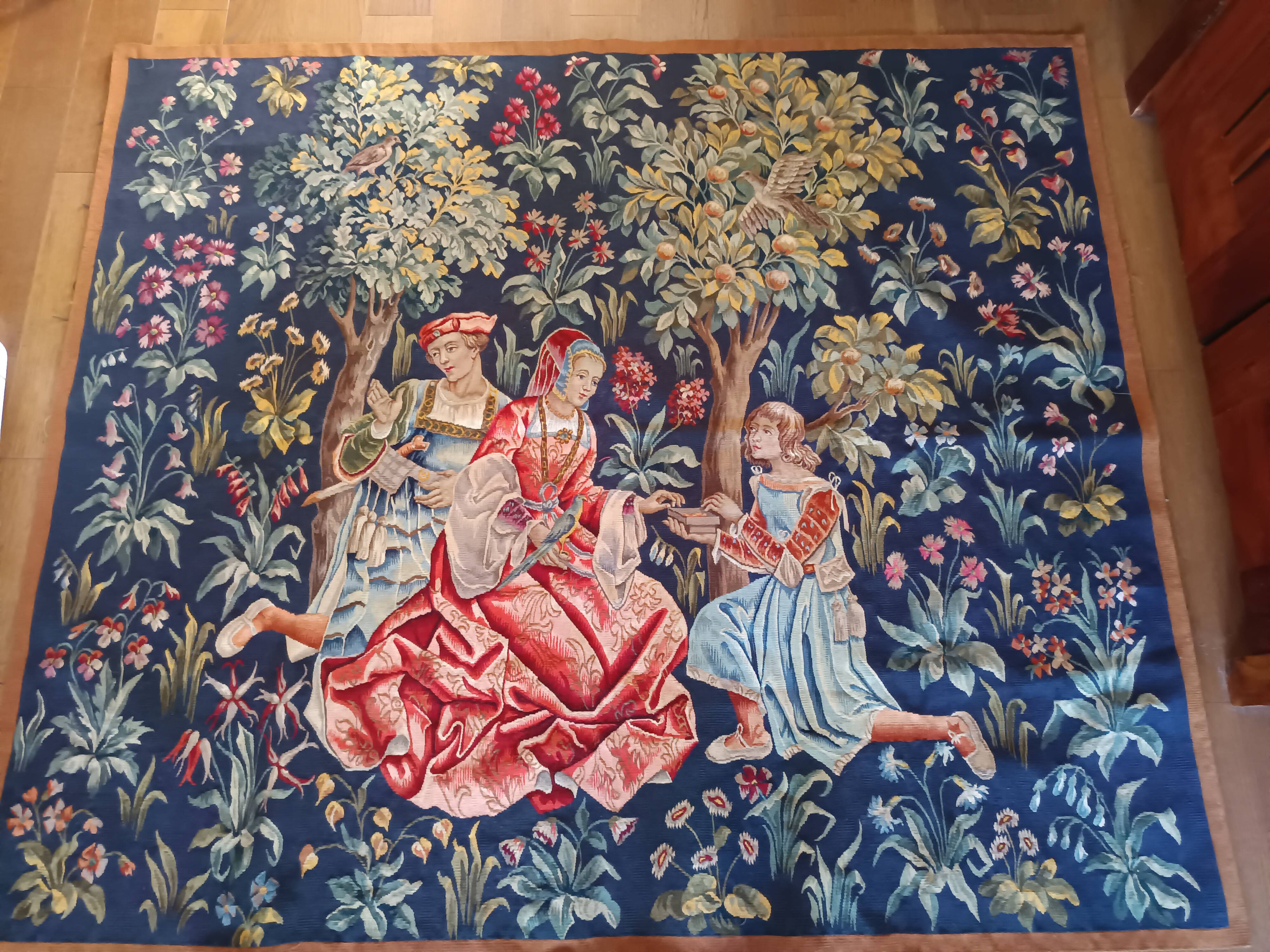 Grande tapisserie Jules Pansu –  La Dame au coffret  – Point d’Halluin