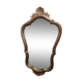 Small shell pediment mirror