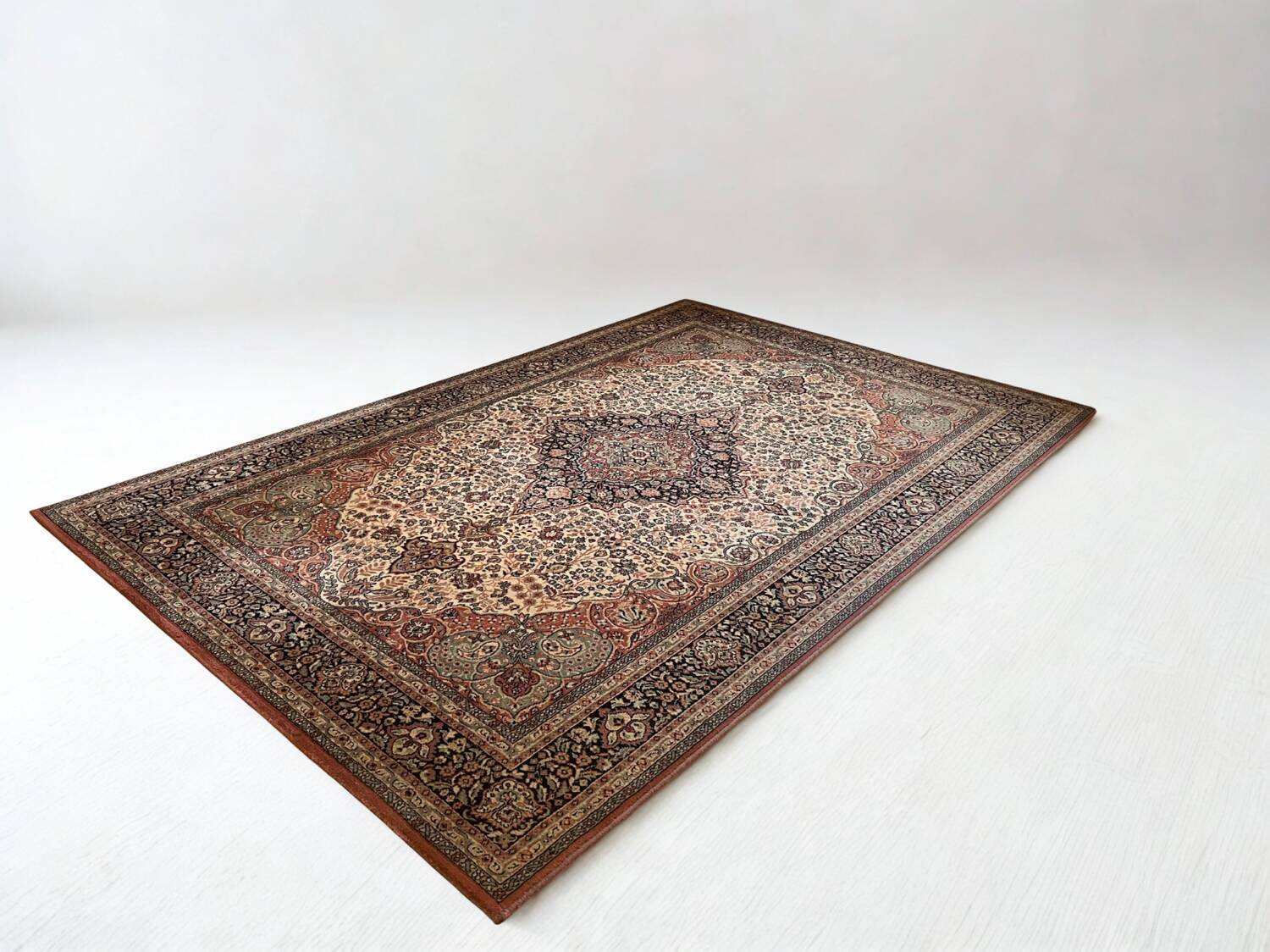 Turkish Uschak carpet in wool