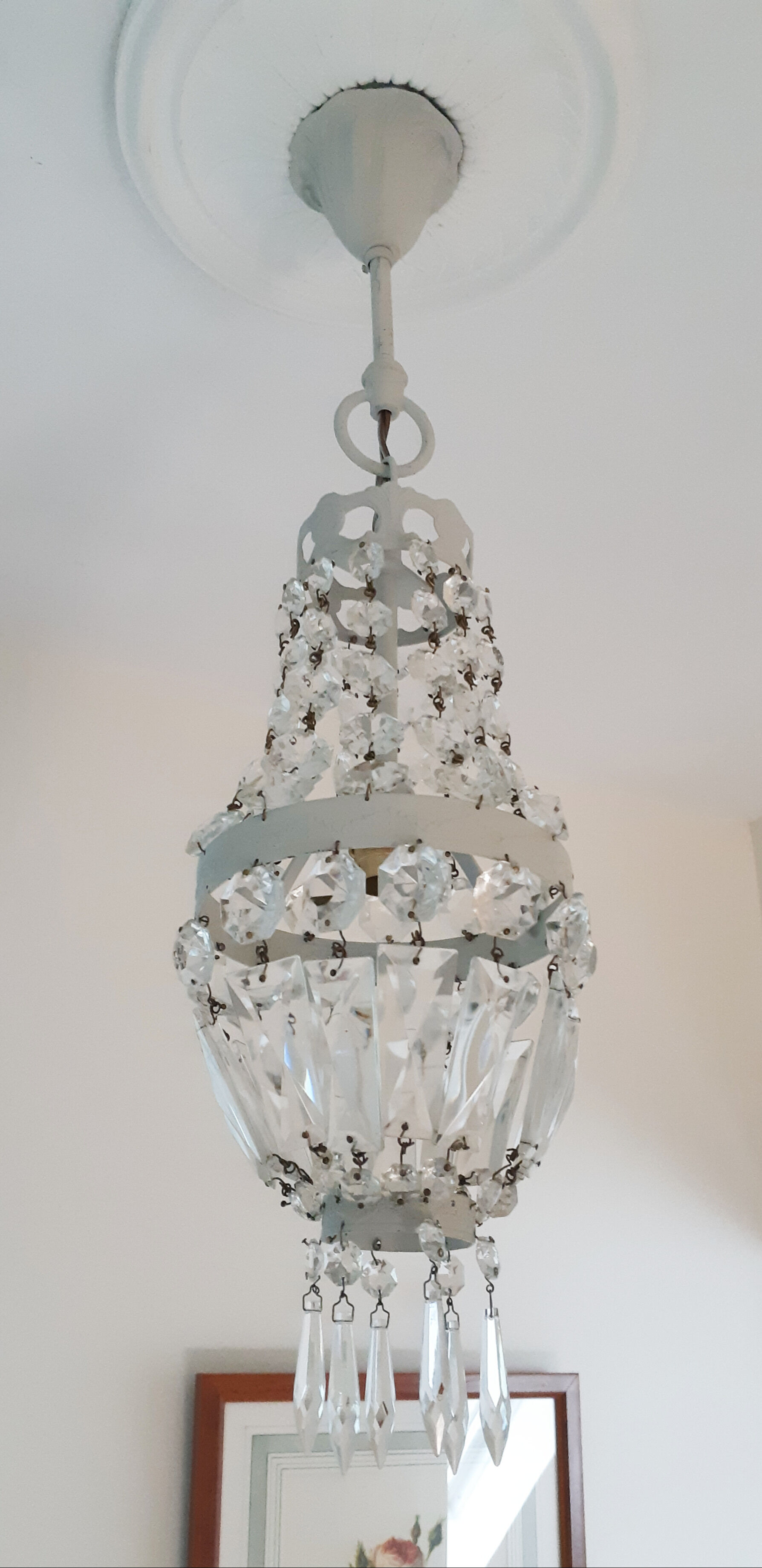 Hot air balloon chandelier with taste buds