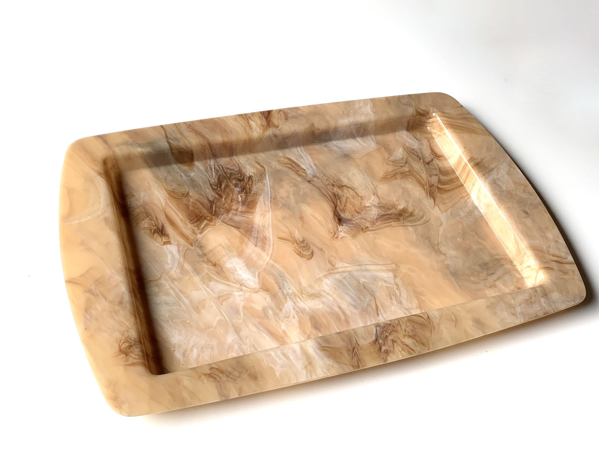 Plateau Maplic rectangulaire en plastique façon marbre , années 60