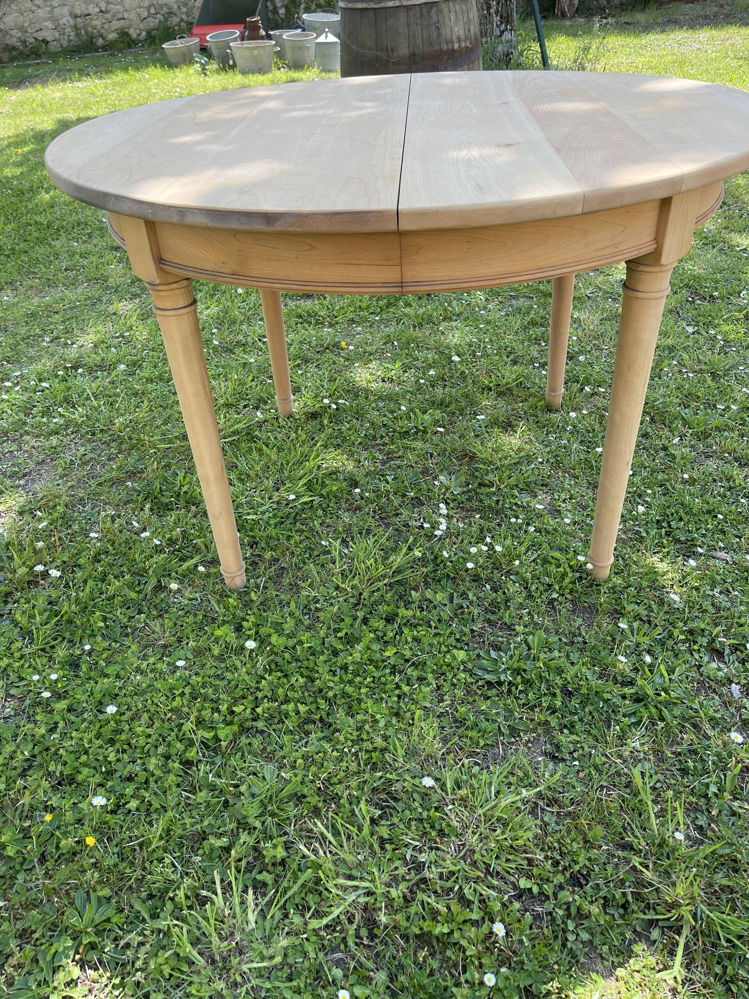 Country Round Table