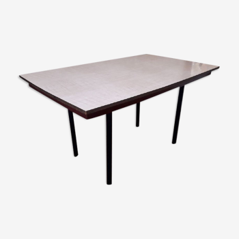 Dining table in formica