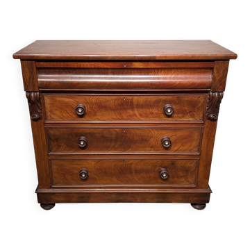 English mahogany chest of drawers