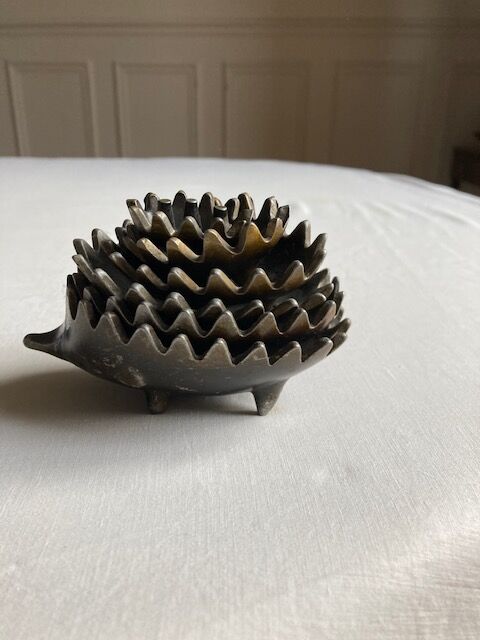 Ashtray hedgehog Walter Bosse in bronze