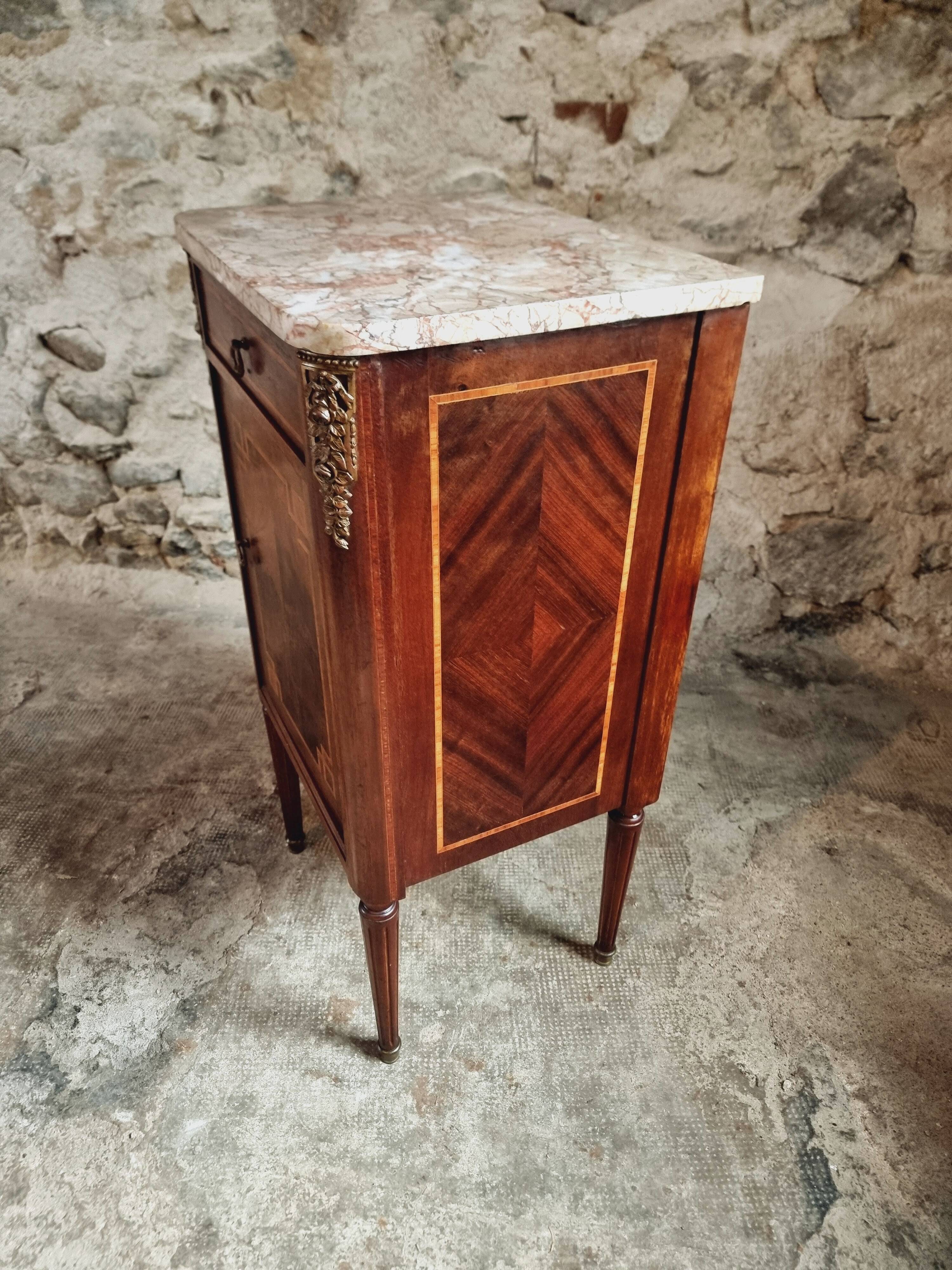 Petit meuble d'appoint de style Empire – Vers 1900