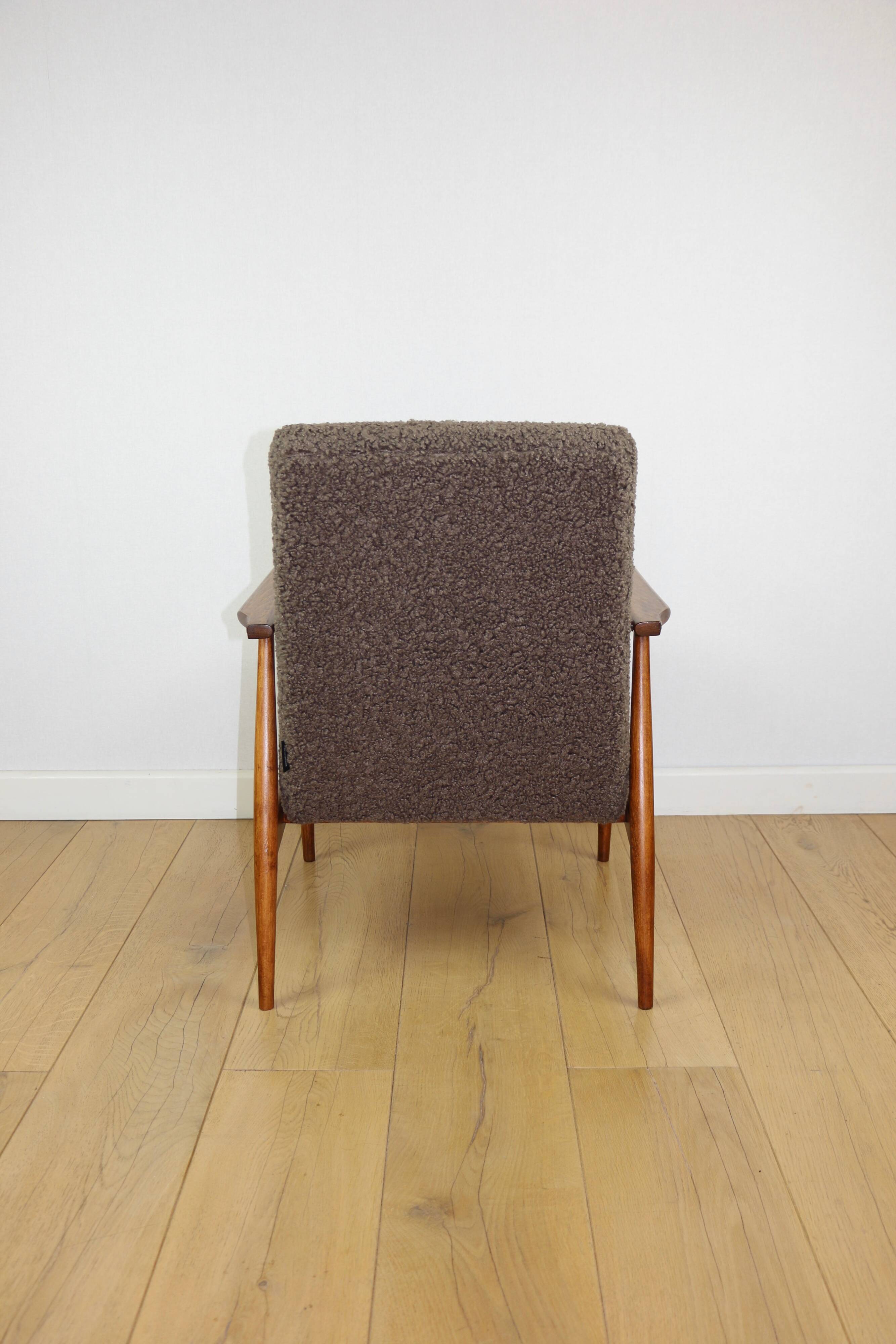 Armchair 'Lis', 1970s brown chocolate brown boucle design by Henryk Lis - 2 pieces available