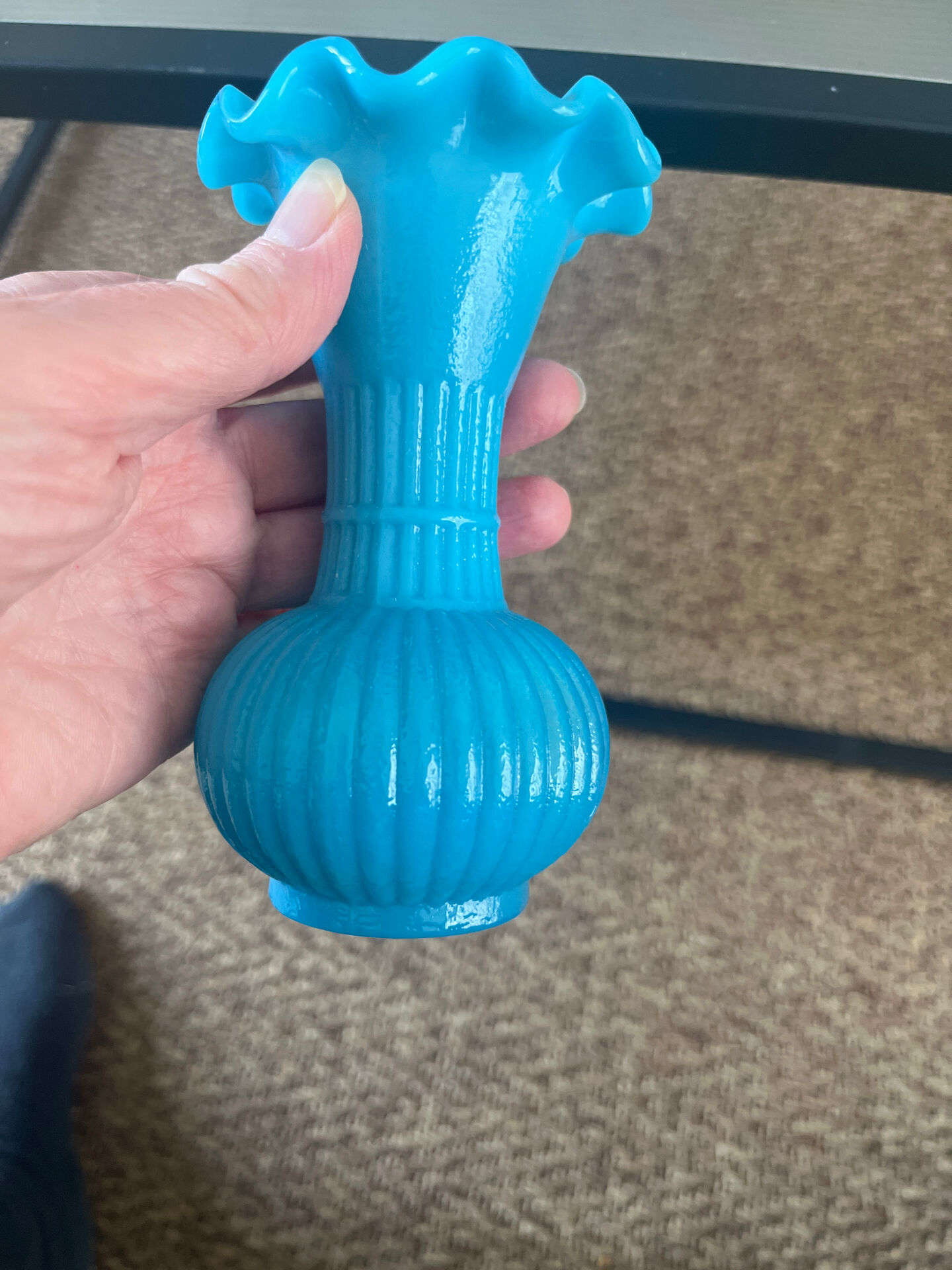 Set of 2 opaline vases