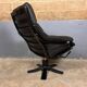 Fauteuil pivotant Skalma avec repose-pieds design danois