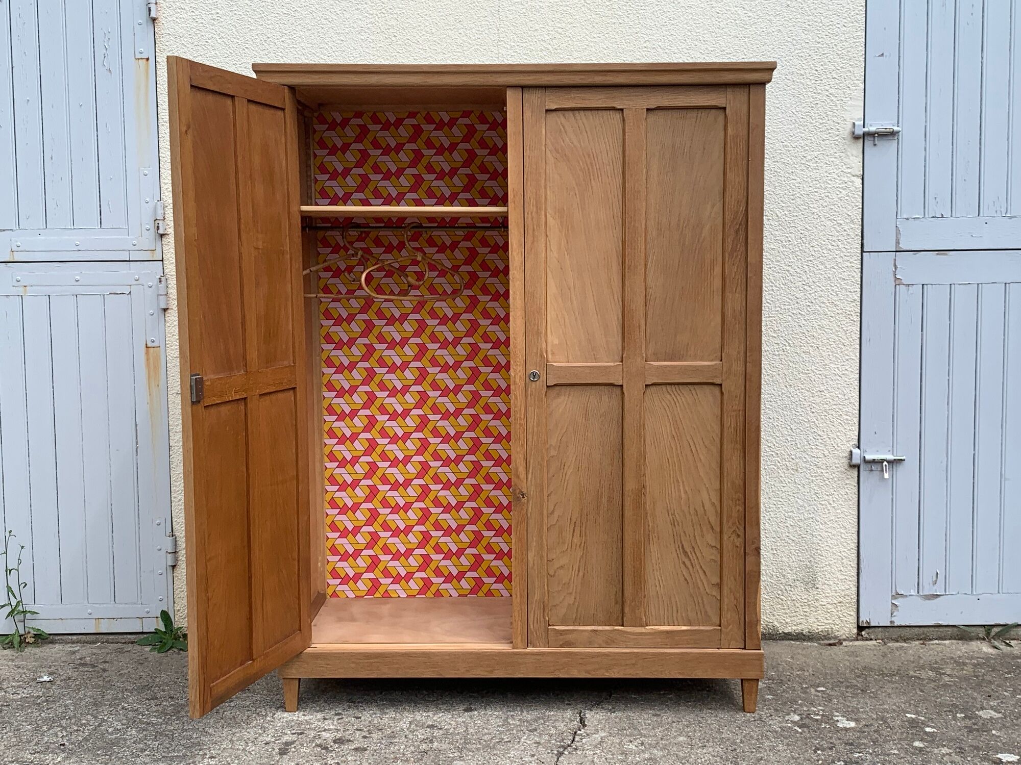 Armoire parisienne art déco 1930 penderie démontable bois brut