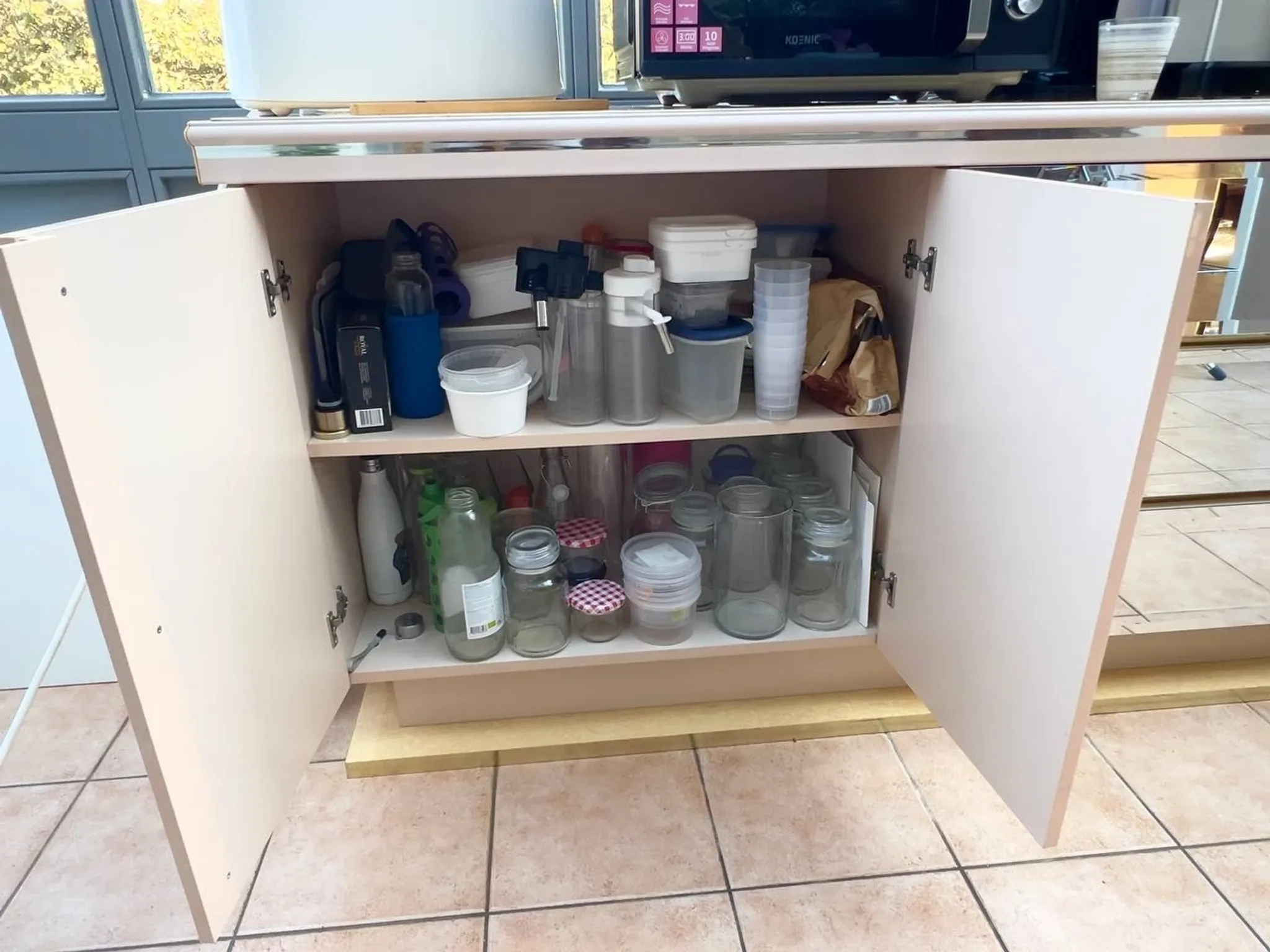 Vintage sideboard with doors and mirror elements – storage furniture