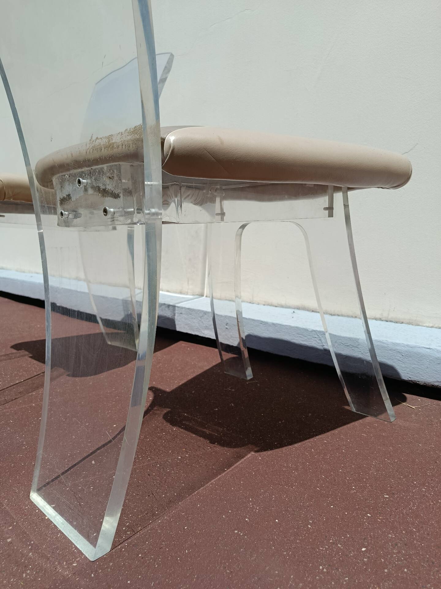 Chaises design en plexiglass Lucite annees 70