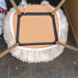 Chaise moumoute seventies blanc