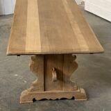 Monastery-style table