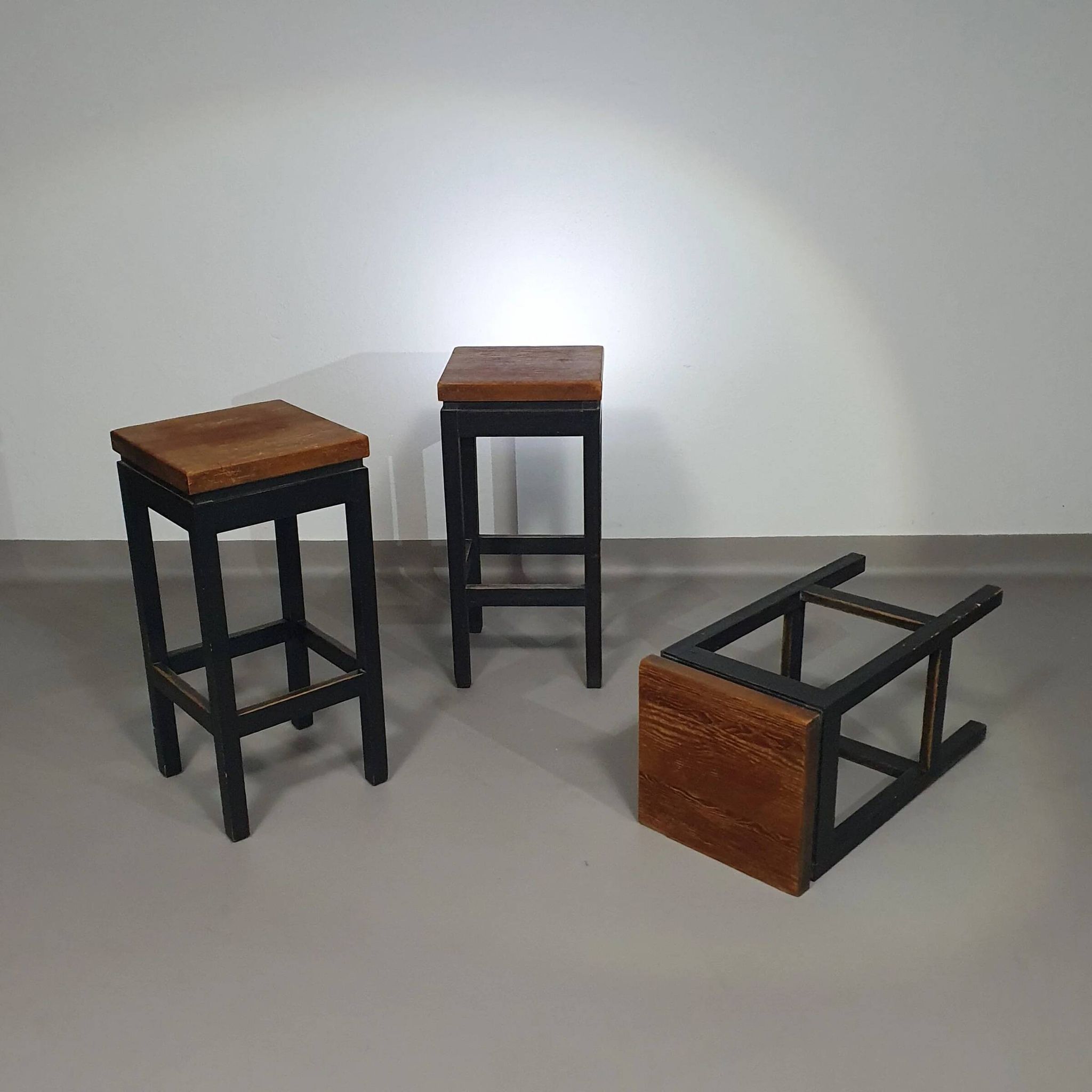 3 x tabourets de construction en chêne années 1960