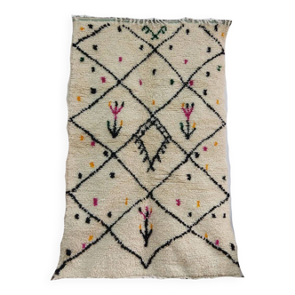 Tapis berbère mrirt en laine fait main 172 X 110 CM